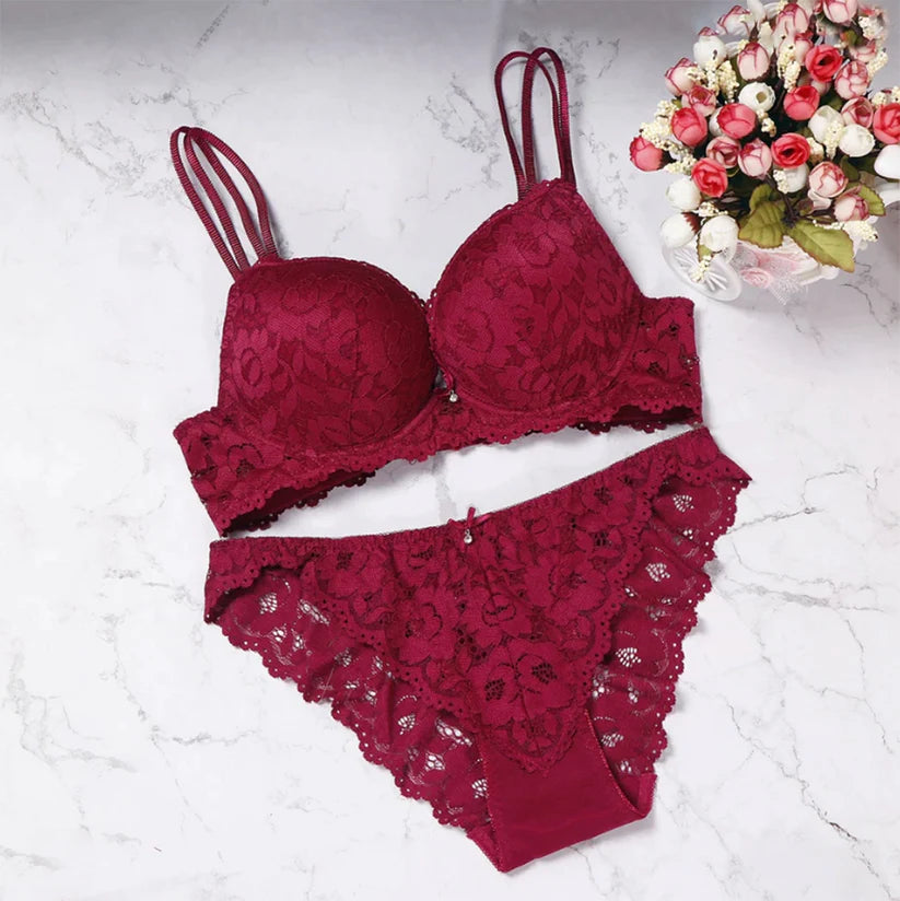 Elegant Lace Bra & Panty Set – Push Up & Double Padded Comfort