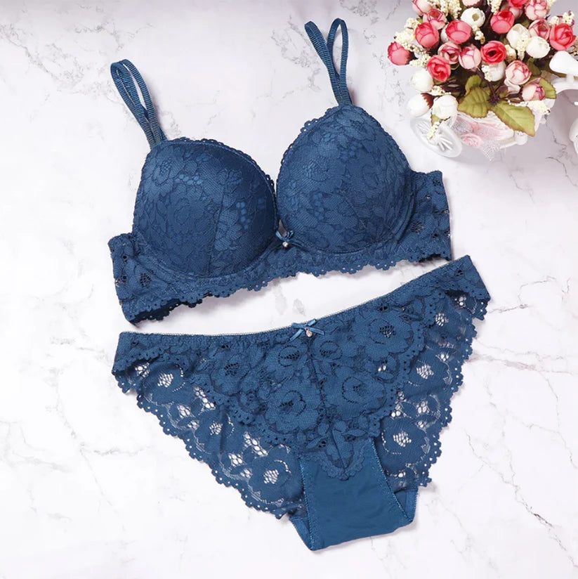 Elegant Lace Bra & Panty Set – Push Up & Double Padded Comfort