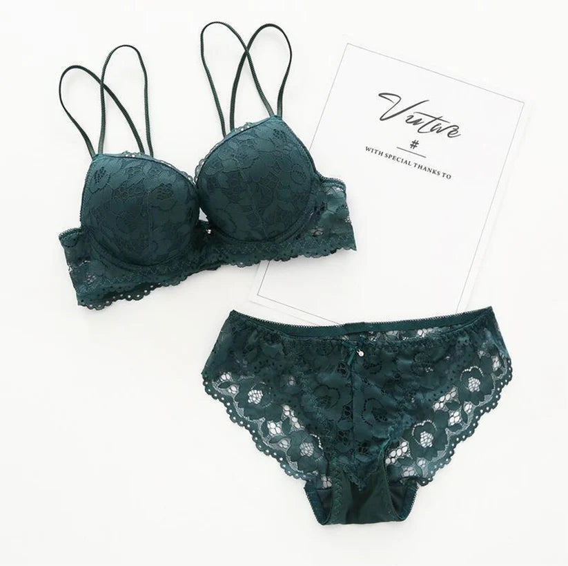 Elegant Lace Bra & Panty Set – Push Up & Double Padded Comfort